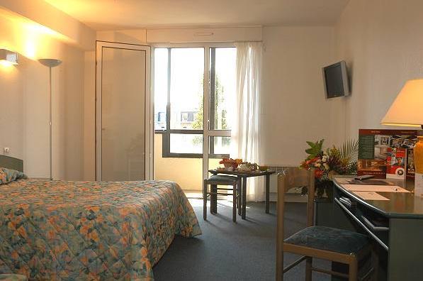 Inter-Hotel Bordeaux Meriadeck Alton Zimmer foto